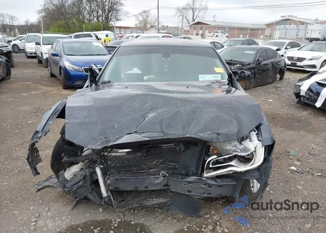 2015 Chrysler 300 Limited z USA, uszkodzony, nr VIN 2C3CCAAG4FH864211